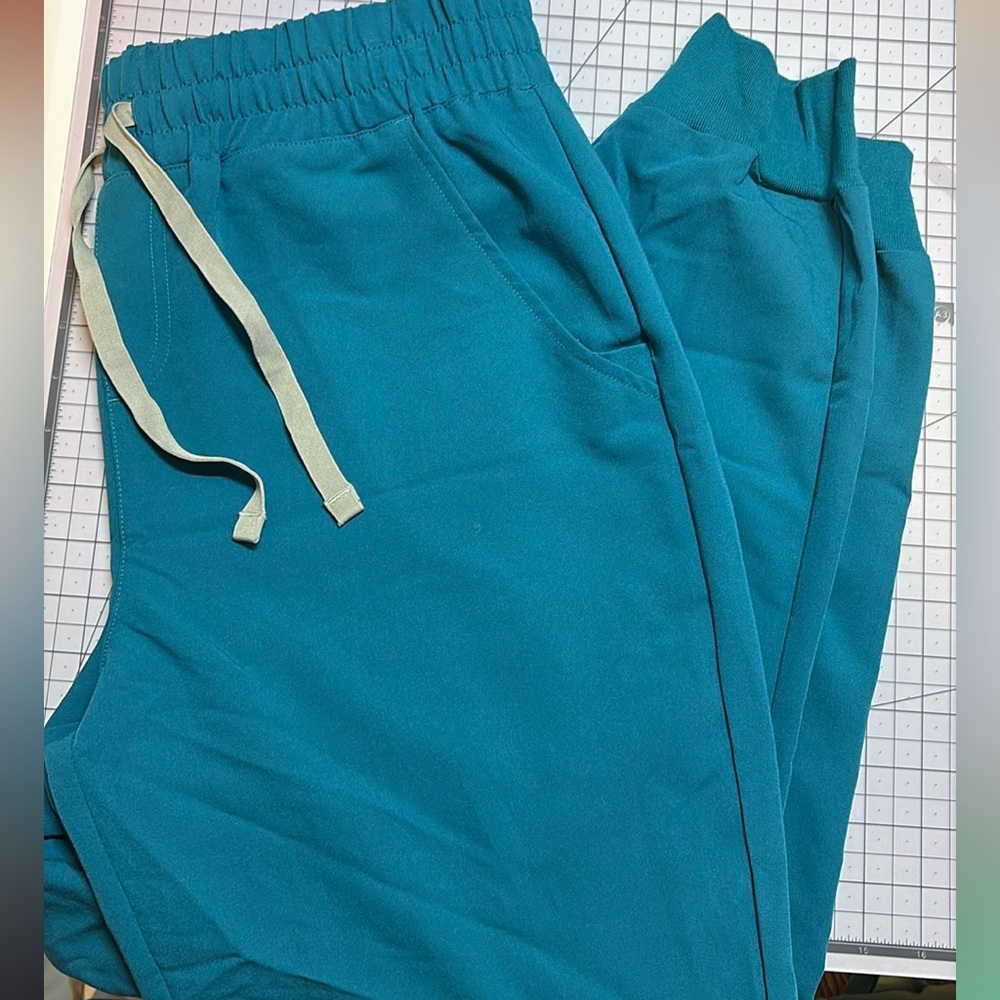 High Waisted Women’s Pacific Blue Scrub Jogger Pants Size MP